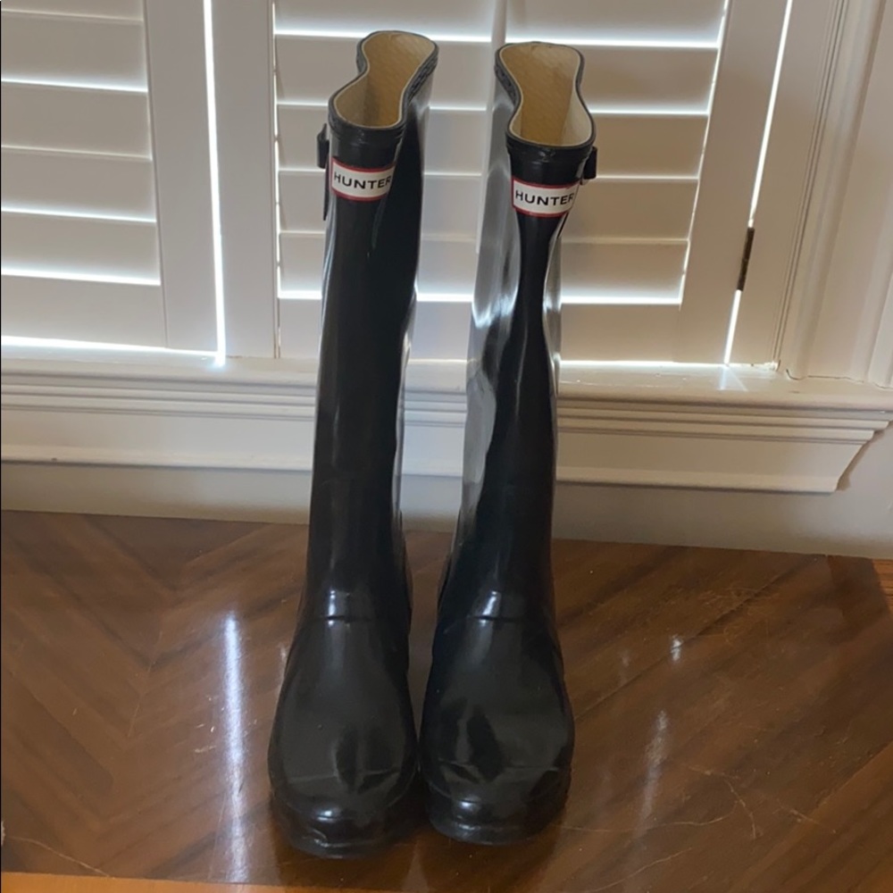 Authentic black Hunter boots